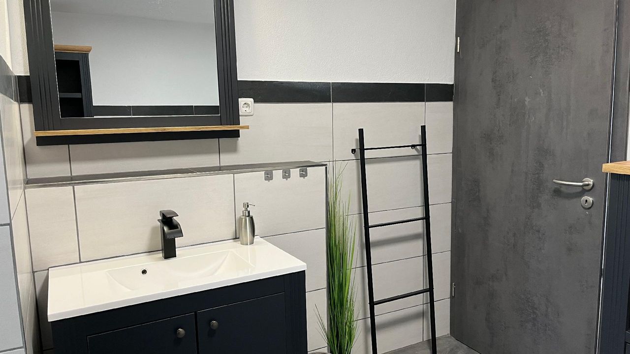 BADEZIMMER BADEZIMMER